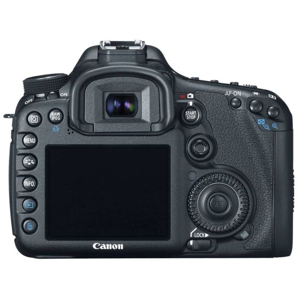 Canon EOS 7D Kit de Camera DSLR con lente 18-135mm Kit