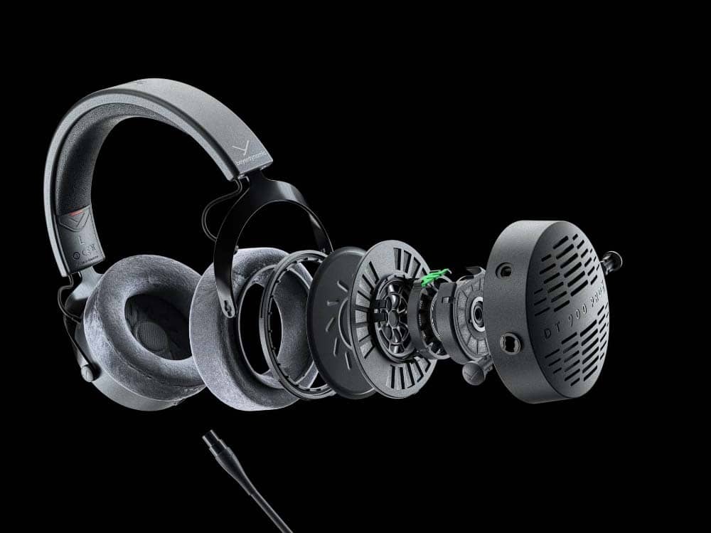 Detalle de los audífonos beyerdynamic DT 900 Pro X